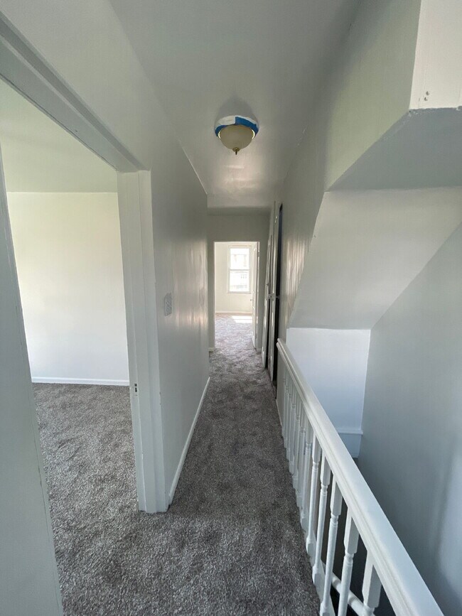 Building Photo - Cozy 3 Bedroom 1 Bath Home! - THIS PROPERTY HAS A PENDING APPLICATION. PLEASE CHECK WITH OUR OFFI...