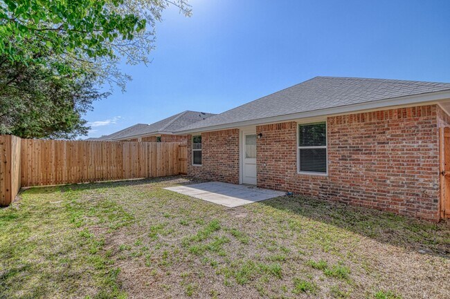 Building Photo - 2713 Clifton Ter