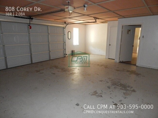 Building Photo - 808 Corey Dr