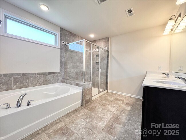 Building Photo - 10428 Honeyfur Ct
