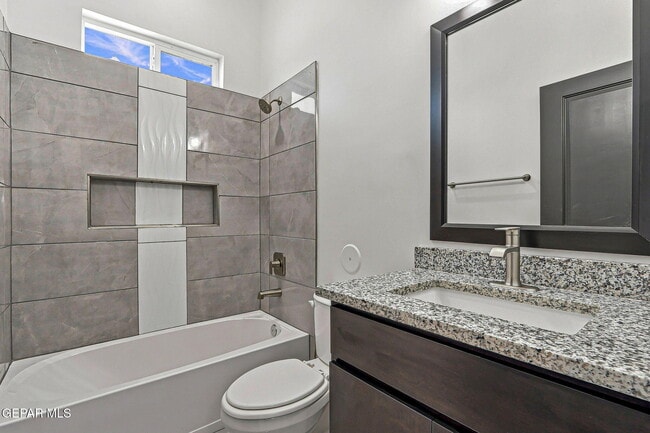 Building Photo - 13868 Paseo de Loma Ct