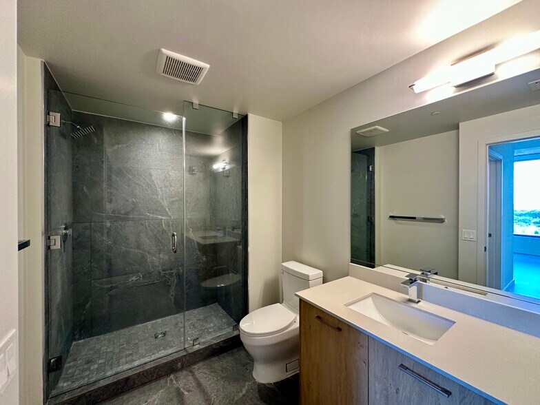 Building Photo - 321 NW 31st St