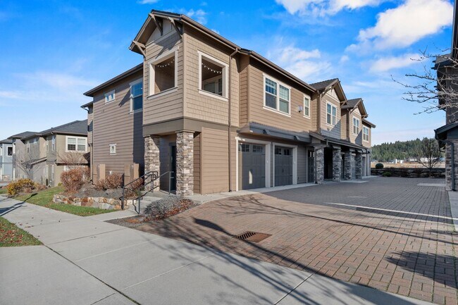 Building Photo - 24493 E Pinnacle Ct