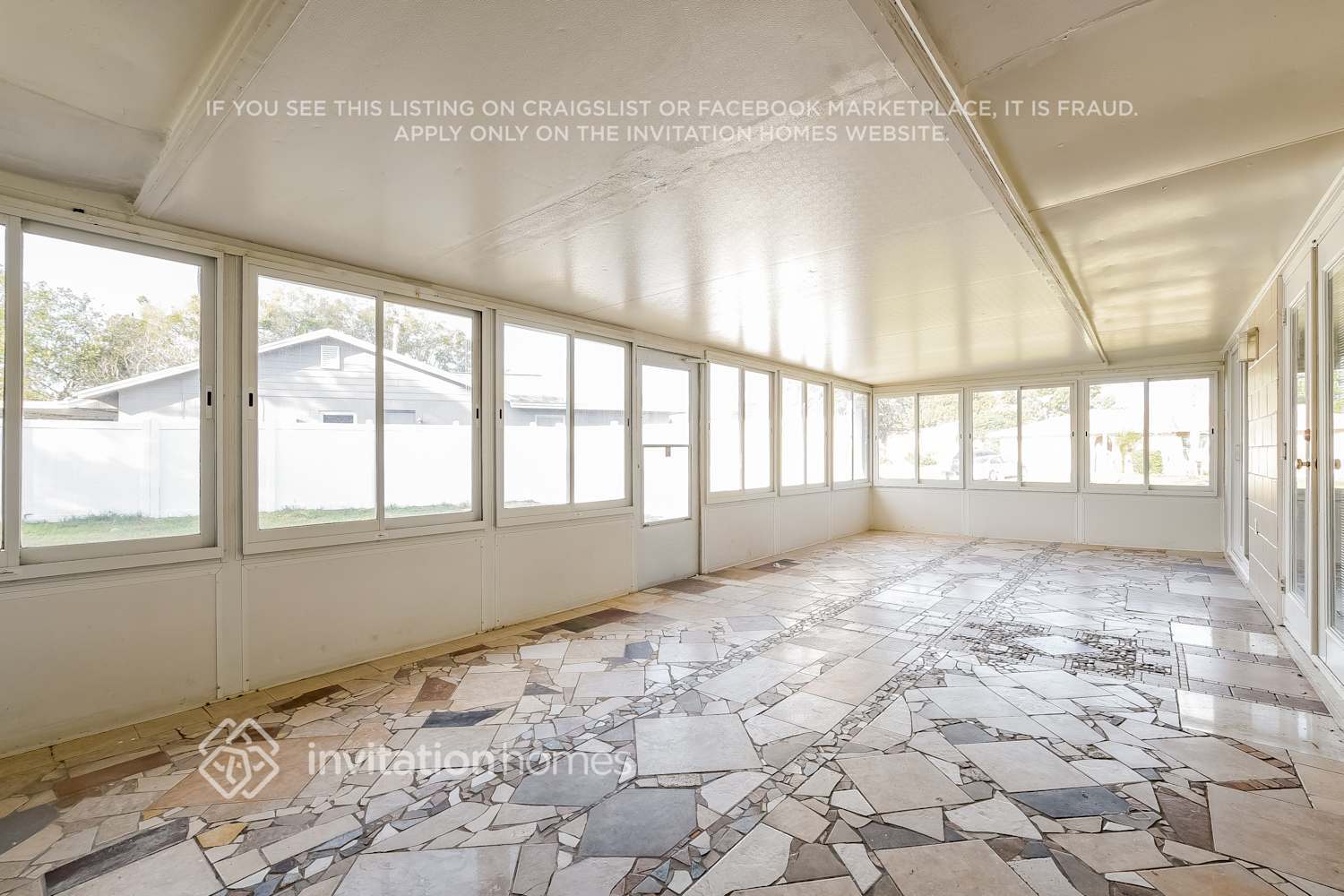 Building Photo - 1370 Prince Philip Dr