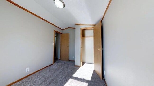 Building Photo - 139 American Ave