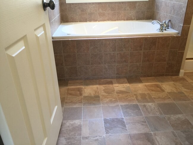 Building Photo - Beautiful Home in West Knoxville