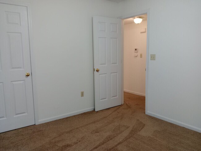 Building Photo - 2416-2418 Calder Ct.