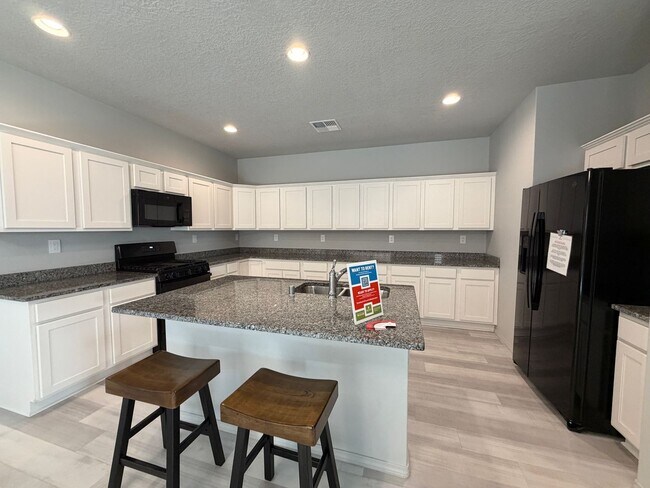 Building Photo - 3 Bedroom New Build Town Home in Mesa Del Sol Near Netflix Studios!