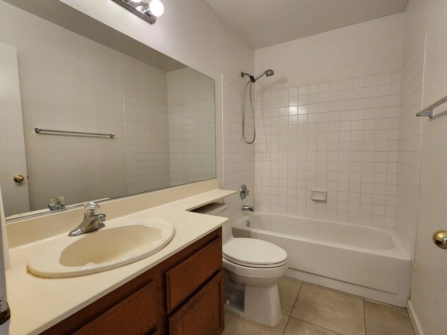 Building Photo - BOTTOM FLOOR CONDO