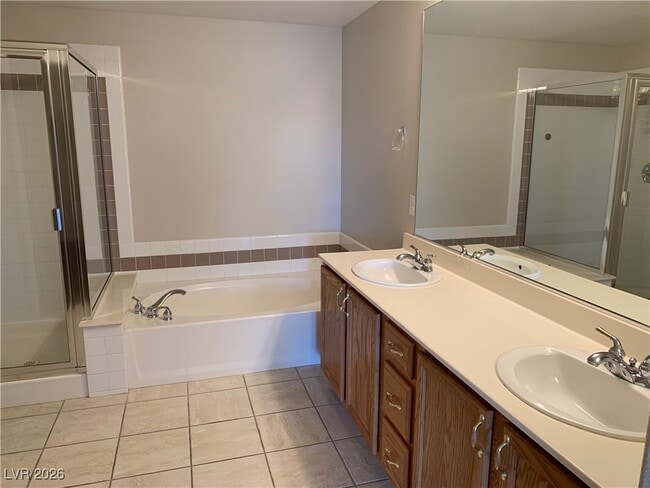 Building Photo - 820 Sunrise Peak Way