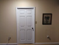 Building Photo - 45 Brewster Ln