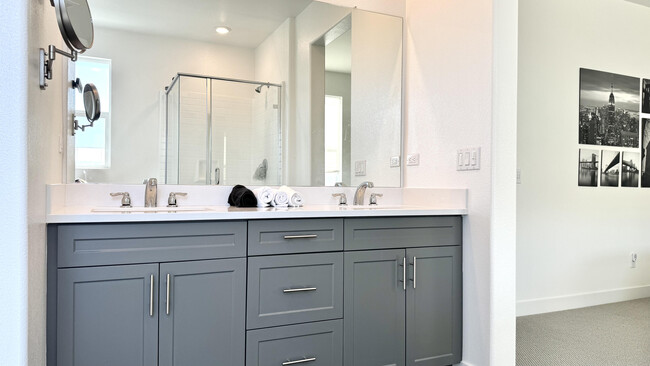 Building Photo - 41389 Penn Dr