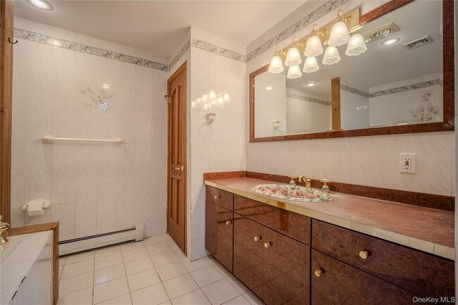 Building Photo - 19-21-21 Lamela Dr