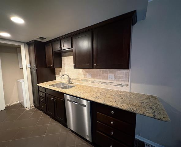 Building Photo - 919 S Weatherred Dr