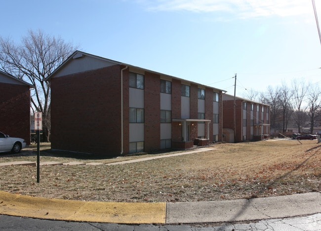 Primary Photo - 9523-9537 Noland Rd