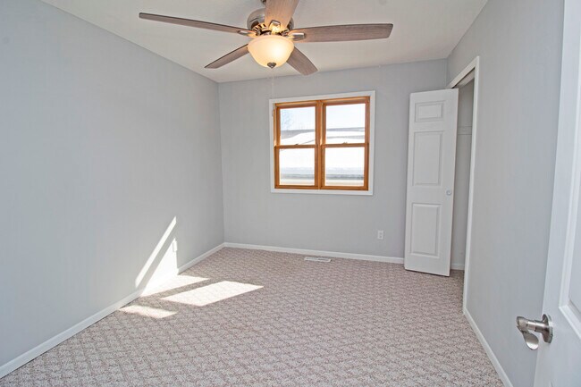 Building Photo - 7250 122nd Ave N