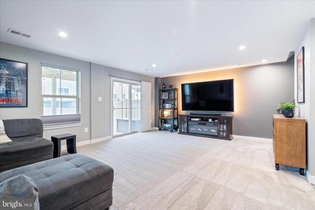 Building Photo - 5924 Pecking Stone St