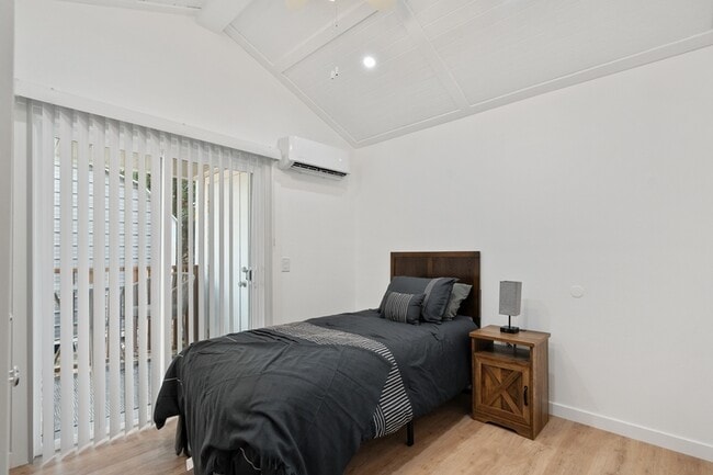 Building Photo - 720 Pritchett Ln