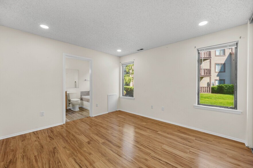 Building Photo - 5317 Aberdeen Dr