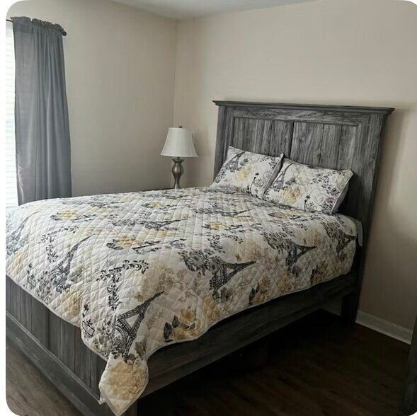 Bedroom 2 - 2306 SW 42nd Dr