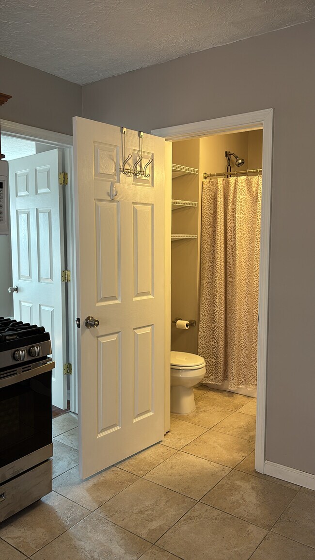 Building Photo - 12010 Paul Ave