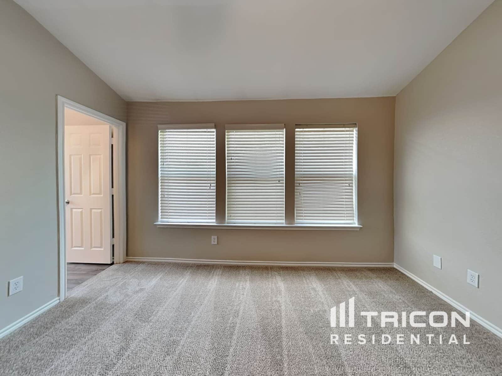 Building Photo - 1107 Longhorn Ln