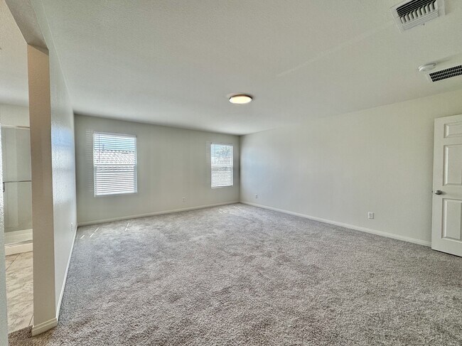 Building Photo - 4258 Tarim St