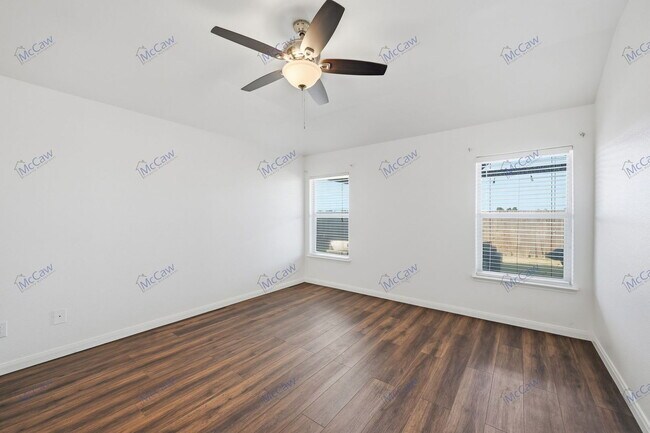 Building Photo - 328 Meadow View Ln