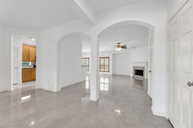 Building Photo - 24523 Rathford Ct