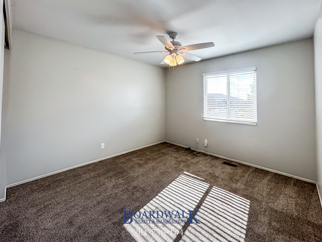 Building Photo - Remodeled & Ready 5 bed in Sandy