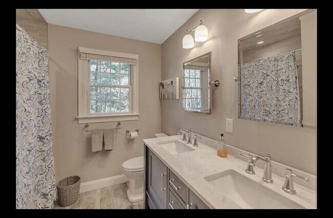 Building Photo - 7 Washburn St