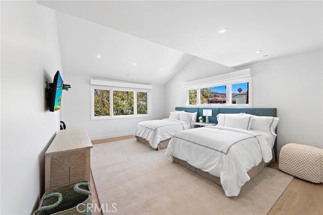 Building Photo - 450 Cliff Dr