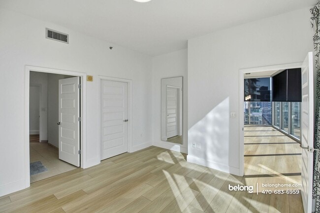 Building Photo - 1080 Peachtree St NE