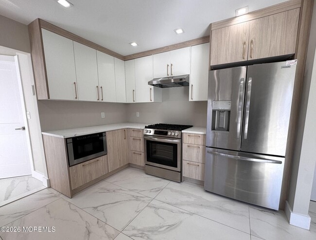 Building Photo - 70 Maryland Ave