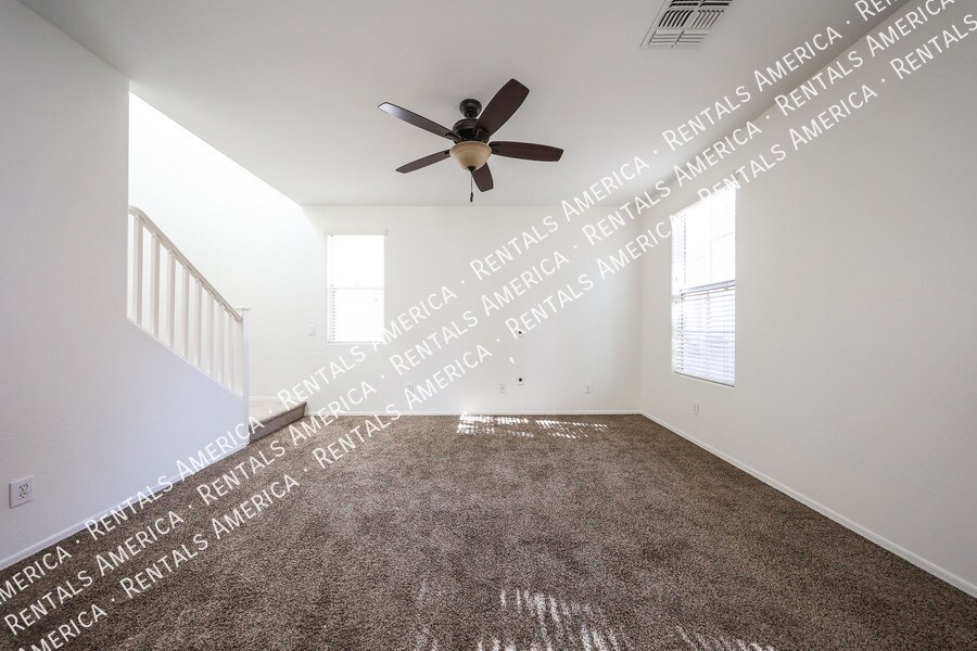 Building Photo - 4256 E Tulsa St