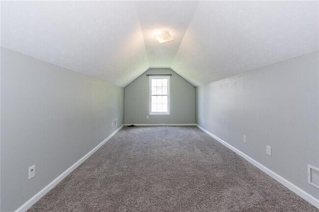 Building Photo - 350 Windermere Dr