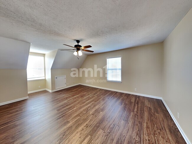 Building Photo - 2920 Bray Ct