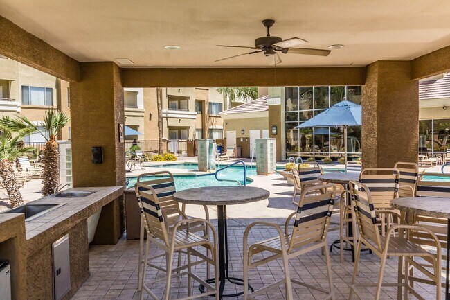 Building Photo - Condo in Union Hills