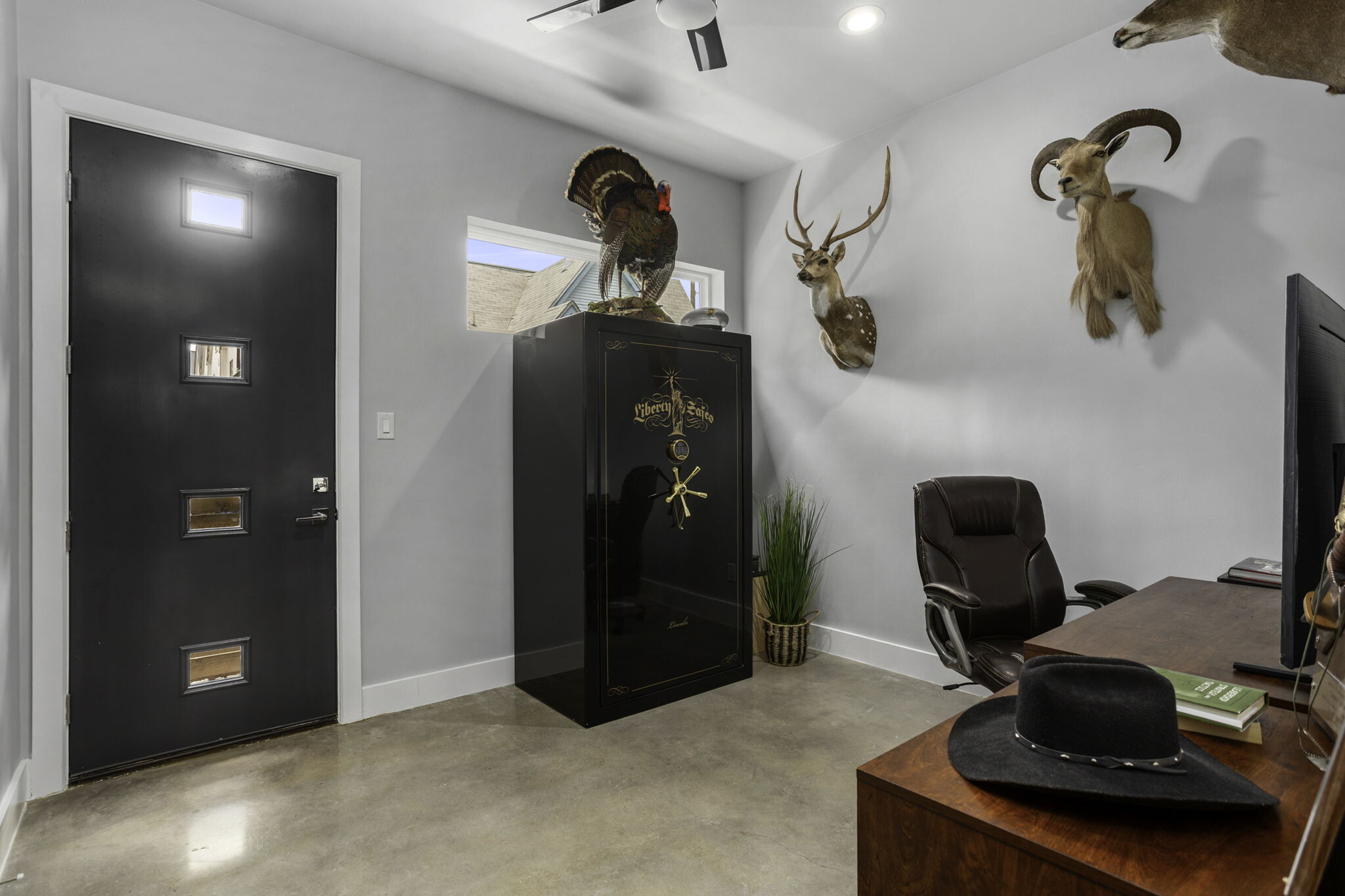 Building Photo - 326 Clay