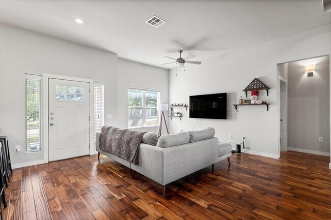 Building Photo - 15202 Cavalier Canyon Dr