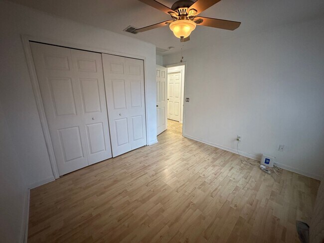 Building Photo - Modern 3-Bedroom Single-Family Home for Re...