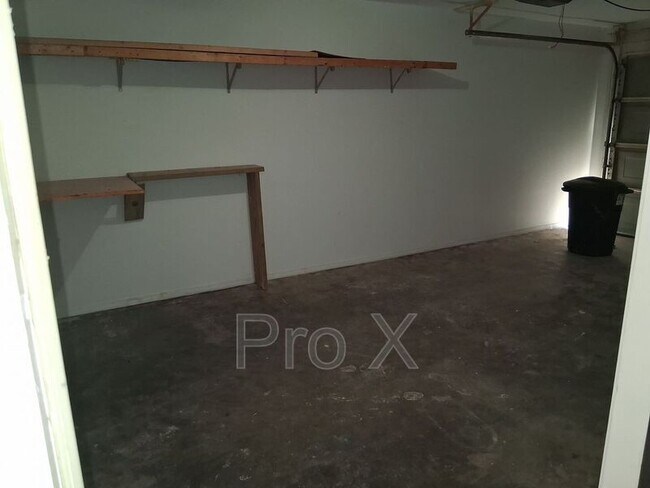 Building Photo - 1403 Camellia Dr