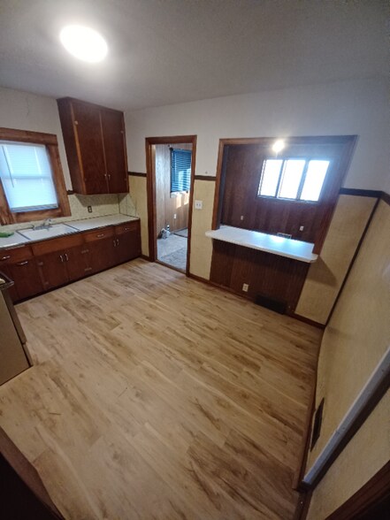 Building Photo - 539.5 S 1st St