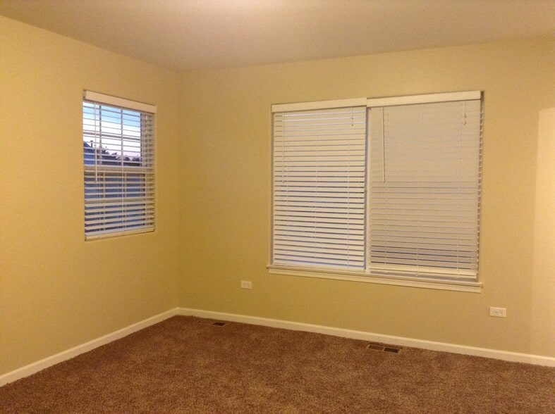 Building Photo - 7003 Pyramid Dr