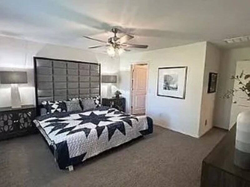 Building Photo - 13037 E Iron Chief Dr