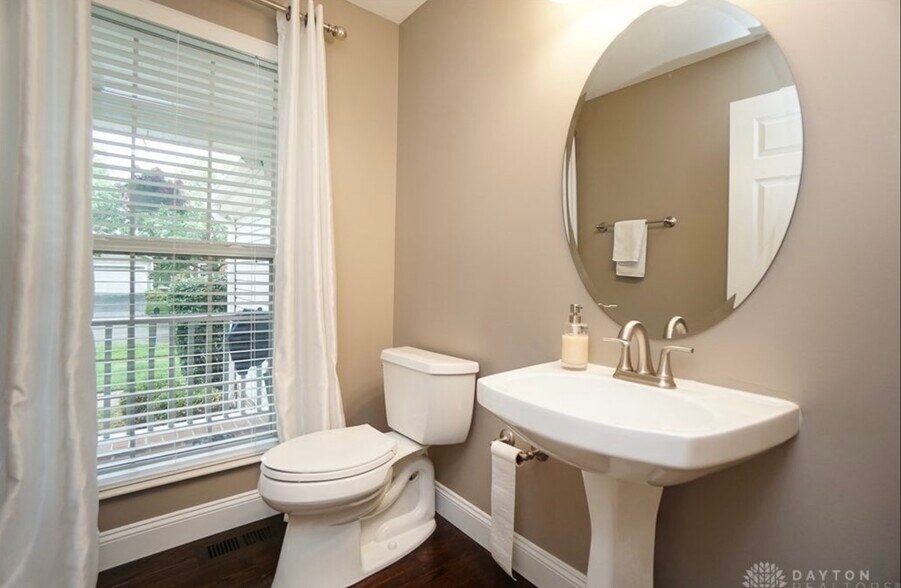 Building Photo - 5926 Deerfield Village Dr