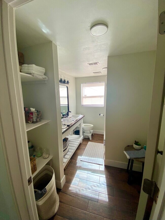 Building Photo - 1011 Green Rd