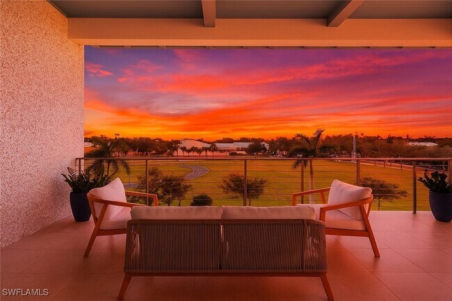 Building Photo - 201 8th St S