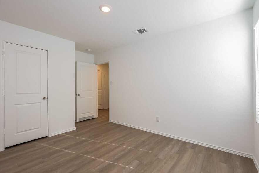 Building Photo - 4307 Fluvial Cir