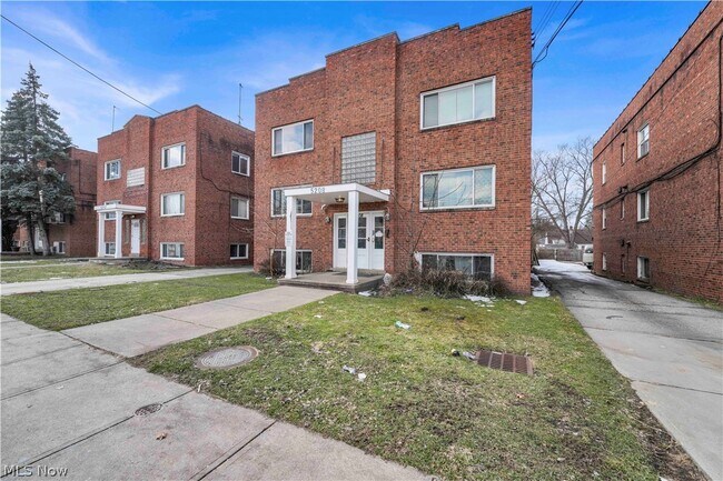 Building Photo - 5208 Lee Rd